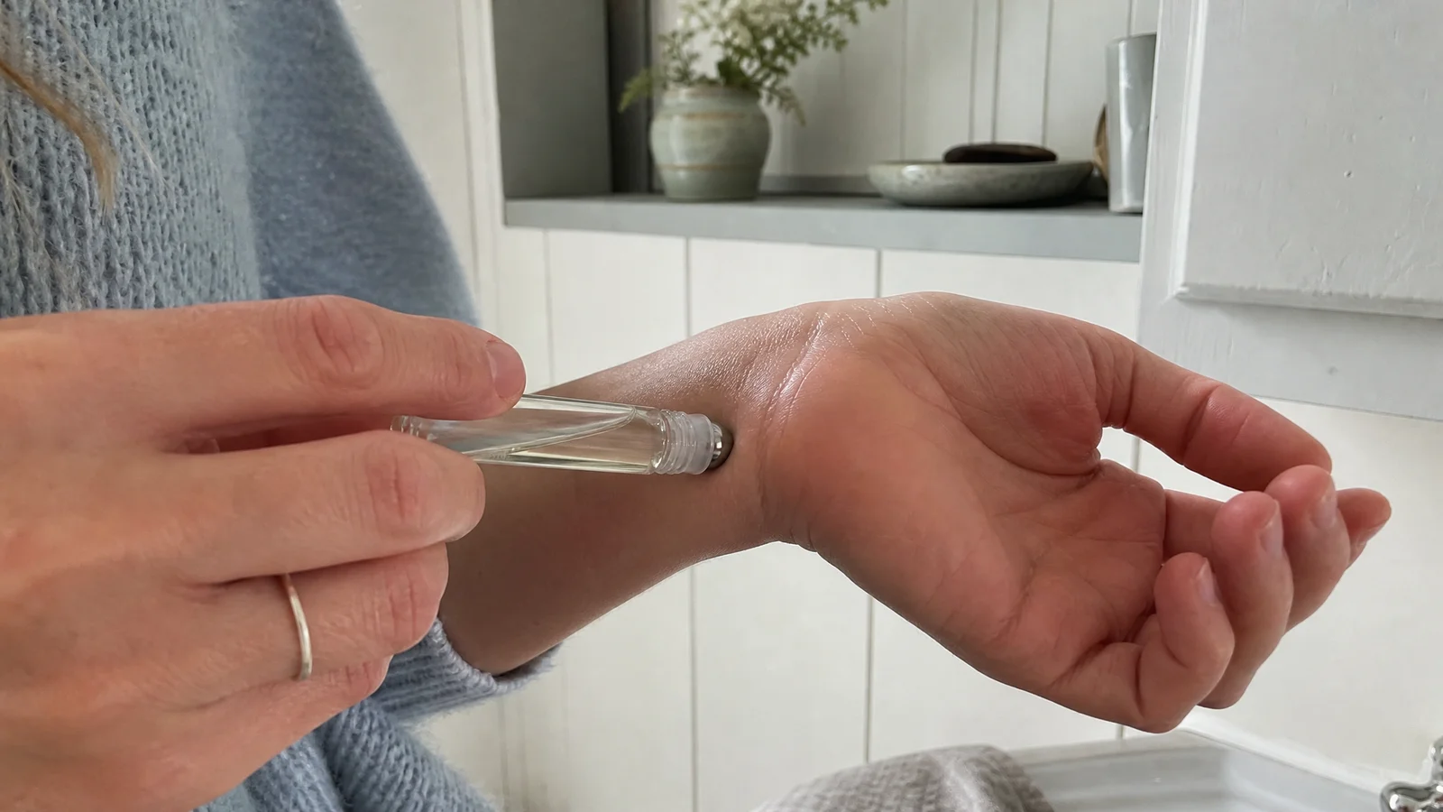 DIY Roll-On Perfume: Dilution Math and Three Starting Formulas